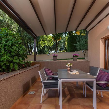 Apartments Villa Ana بوريتش المظهر الخارجي الصورة