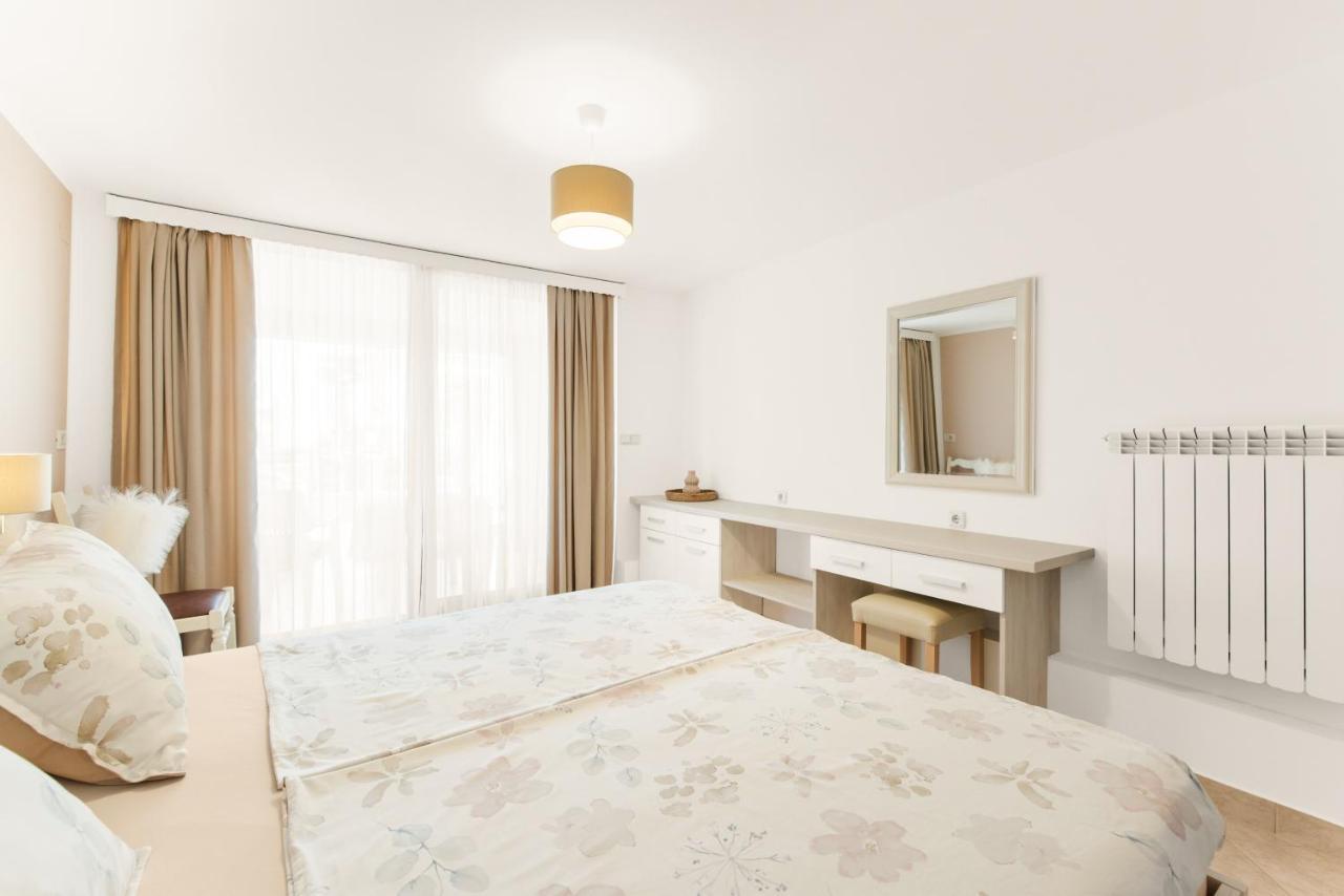 Apartments Villa Ana بوريتش المظهر الخارجي الصورة