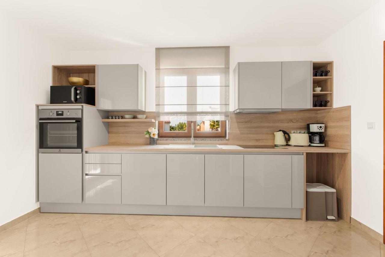 Apartments Villa Ana بوريتش المظهر الخارجي الصورة